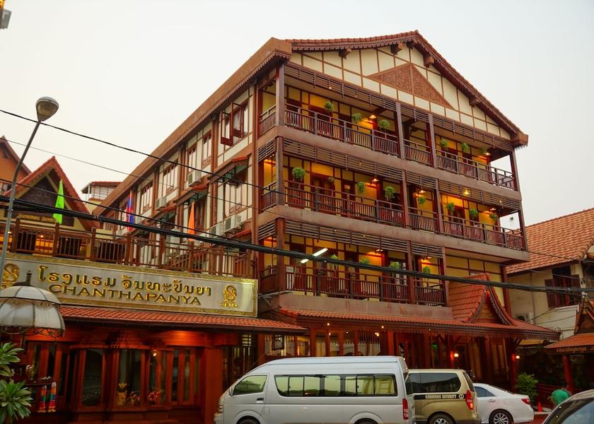 Vientiane Vientiane Front of property