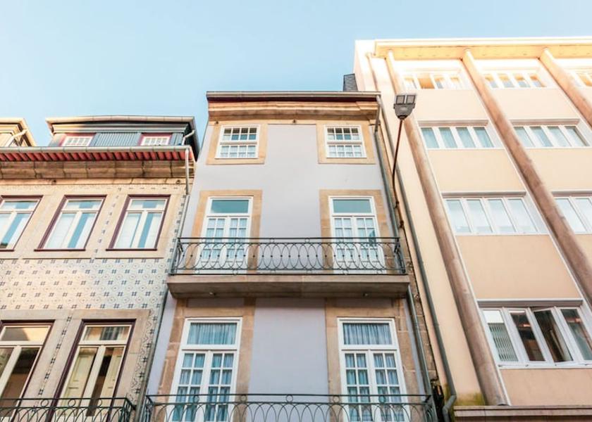 Porto Porto Facade
