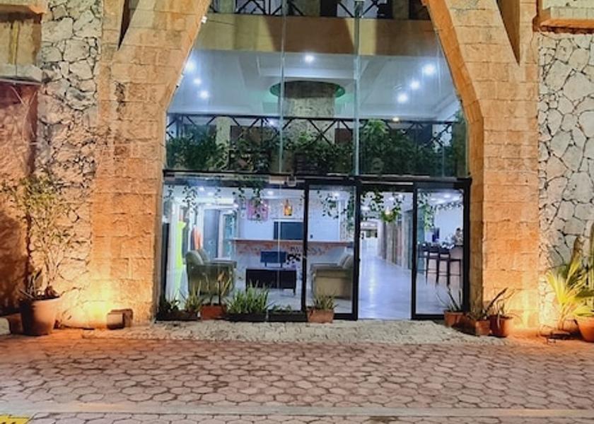 Quintana Roo Cancun Facade