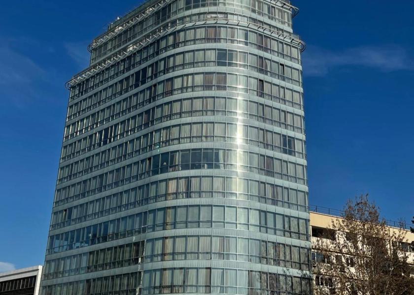 Baku Hotel Exterior
