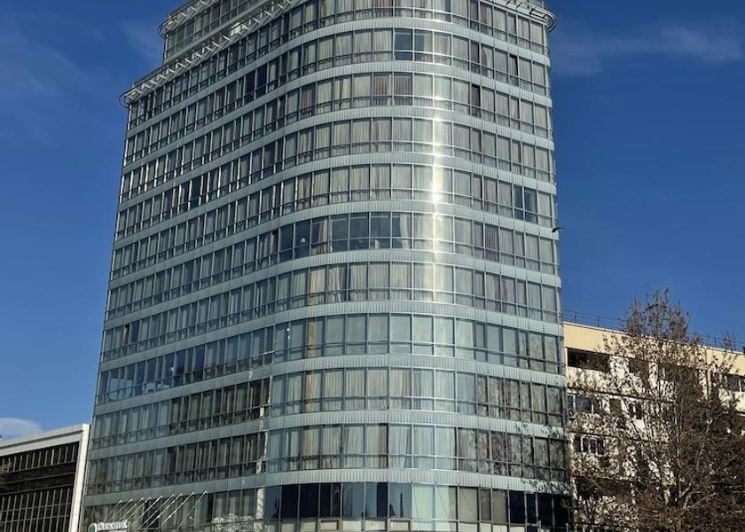  Baku Front of property