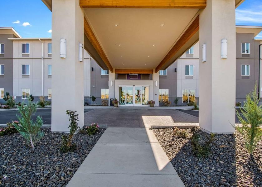 Ohio Boardman Exterior Detail