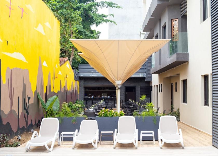 Abidjan Abidjan Terrace/patio