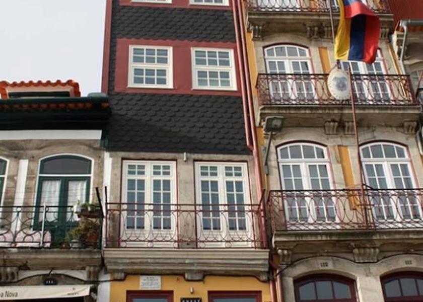 Porto Porto Facade