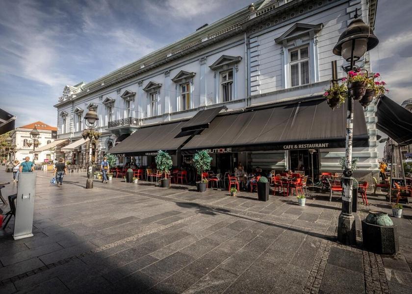 Montana Belgrade Exterior Detail