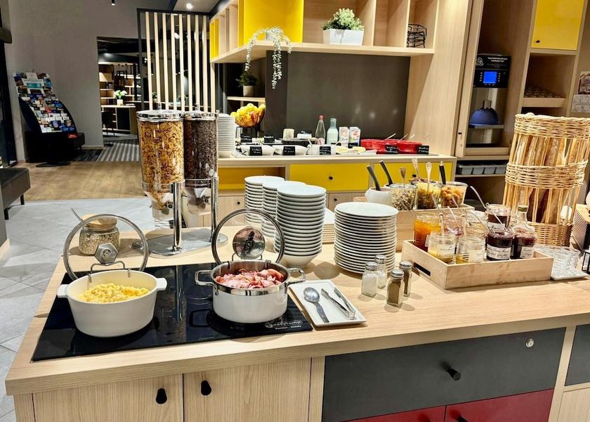 Auvergne-Rhone-Alpes Clermont-Ferrand Breakfast buffet