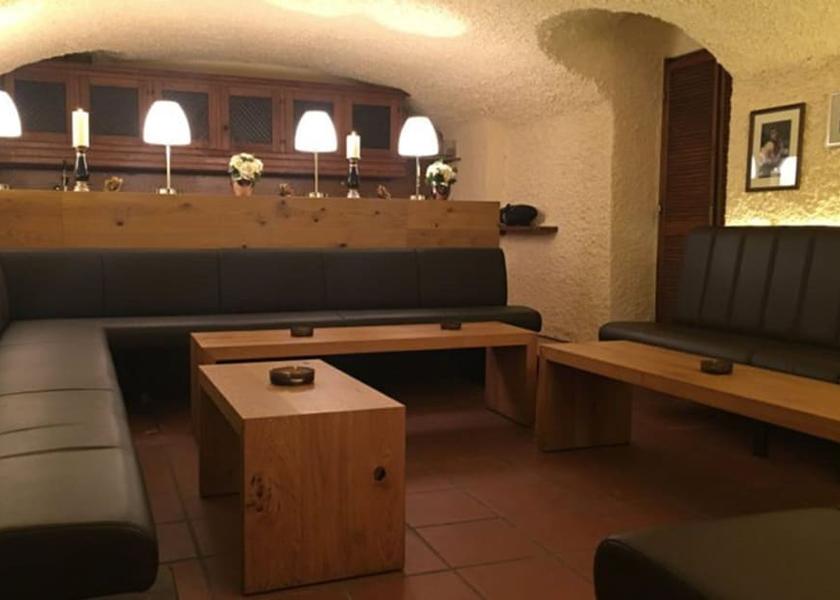 Hessen Bensheim Bar (on property)