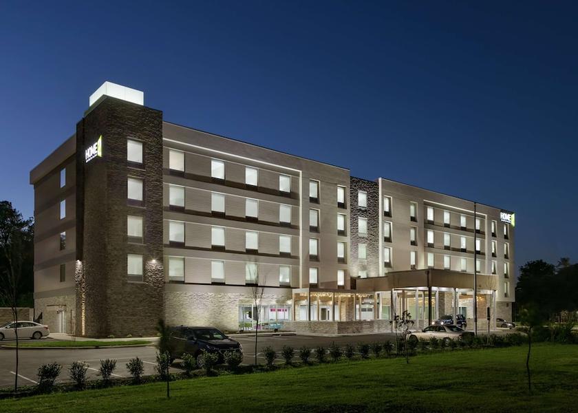 Nebraska Norfolk Exterior Detail