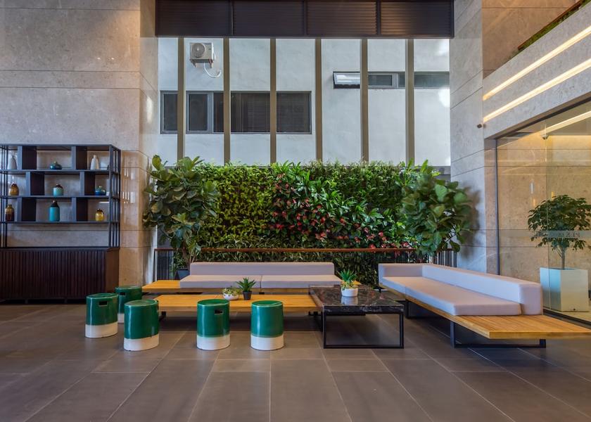 Thua Thien-Hue Da Nang Lobby