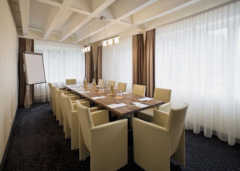 Rhineland-Palatinate Hoehr-Grenzhausen Meeting facility