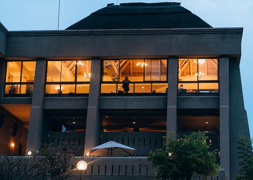  Victoria Falls Exterior Detail