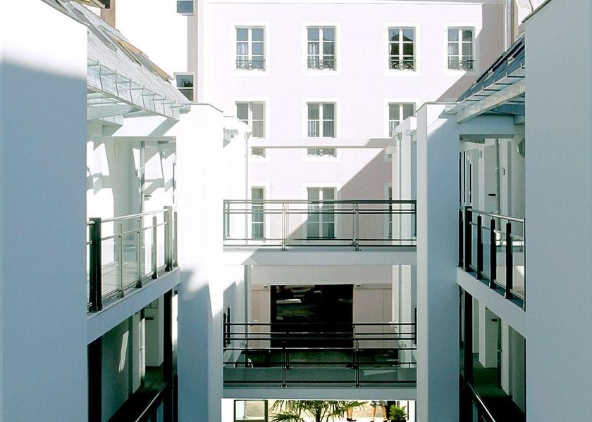 Nouvelle-Aquitaine Pau Hotel Exterior