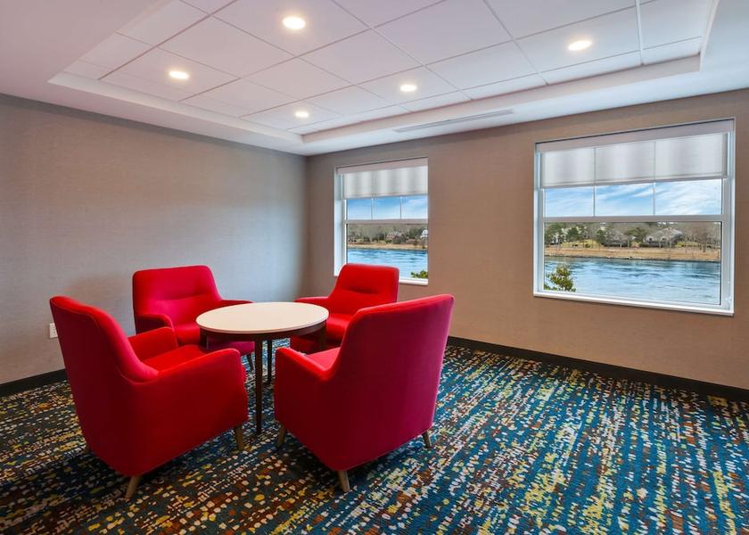Massachusetts Buzzards Bay Lobby