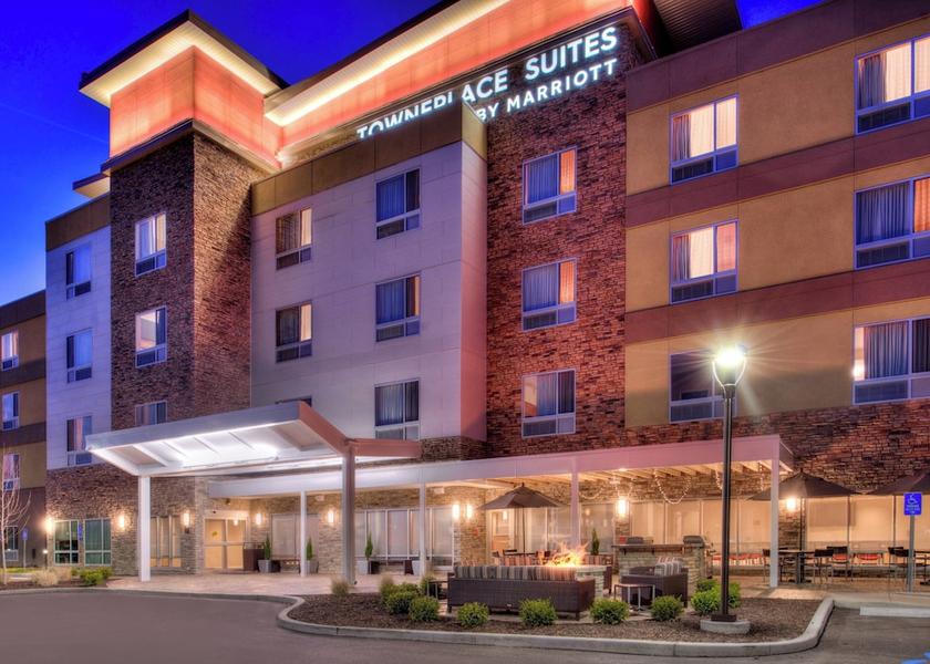 Missouri Chesterfield Exterior Detail