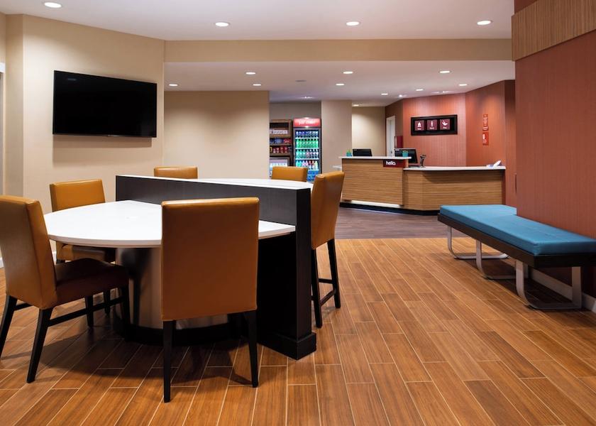 Missouri Chesterfield Lobby