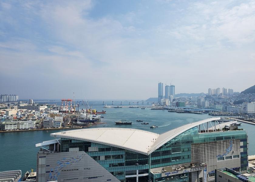  Busan Exterior