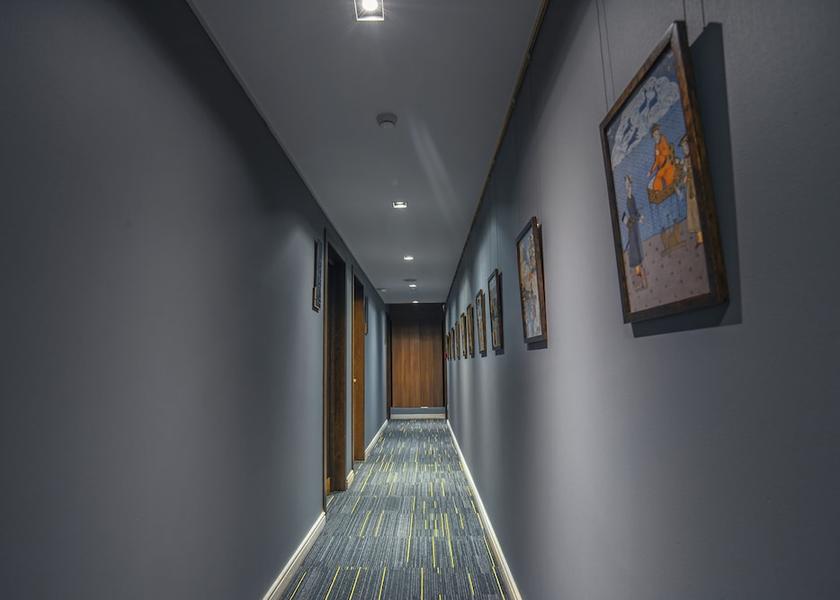  Tbilisi Hallway