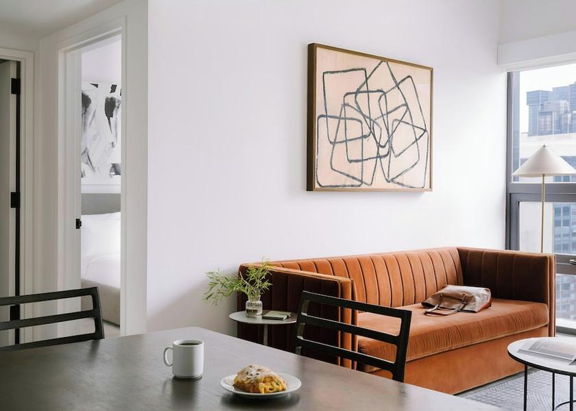 New York Long Island City Room