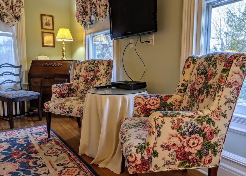 Connecticut Greenwich Room