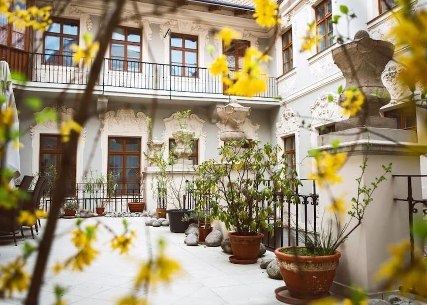  Prague Terrace/patio