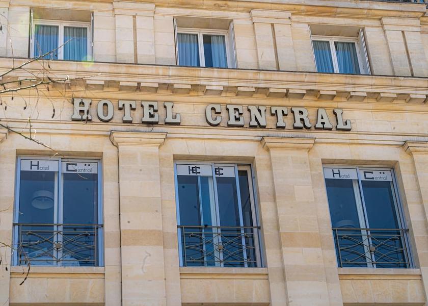 Nouvelle-Aquitaine Poitiers Facade