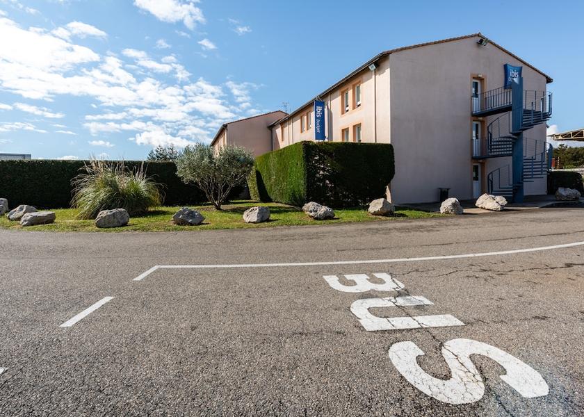 Provence - Alpes - Cote d'Azur Bollene Facade