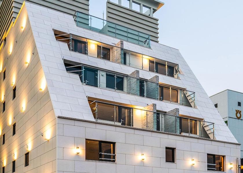  Busan Exterior