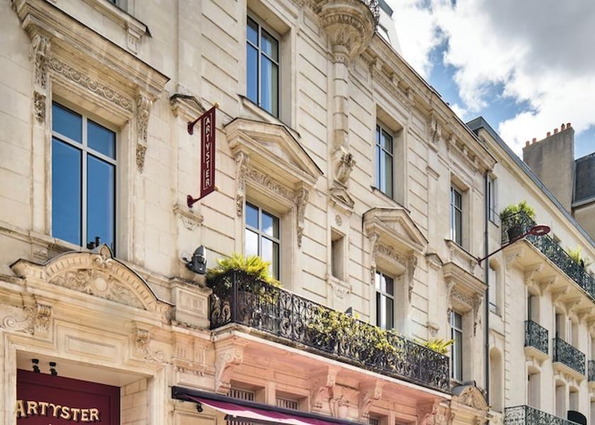 Pays de la Loire Le Mans Facade