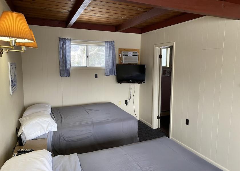 Michigan Charlevoix Room