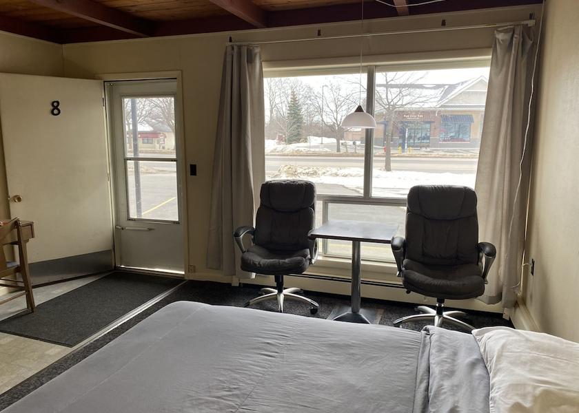 Michigan Charlevoix Room