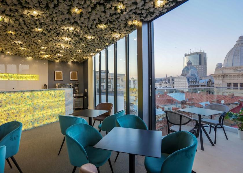  Bucharest Breakfast Area