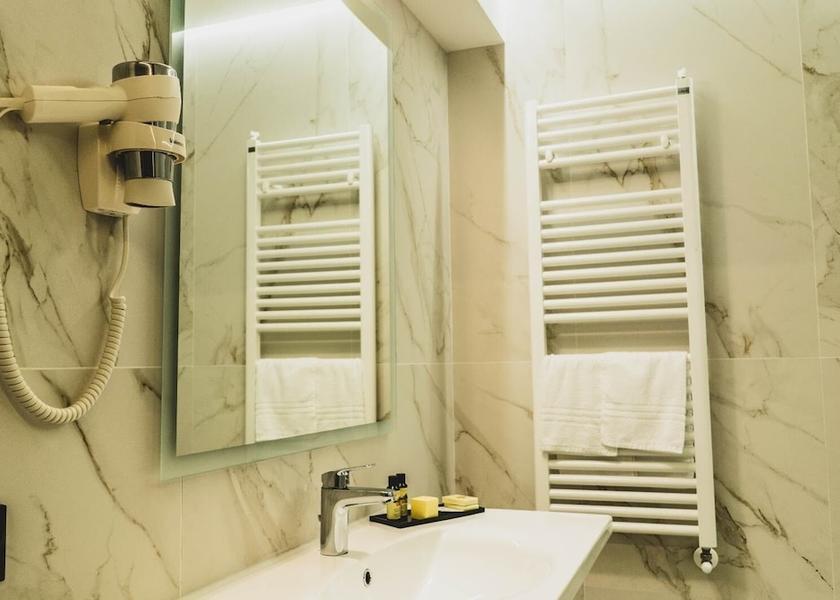 Sicily Palermo Bathroom