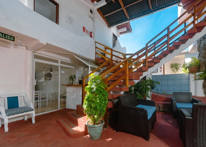 Galápagos Puerto Ayora Reception