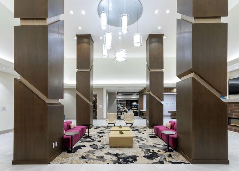 Minnesota Waite Park Lobby