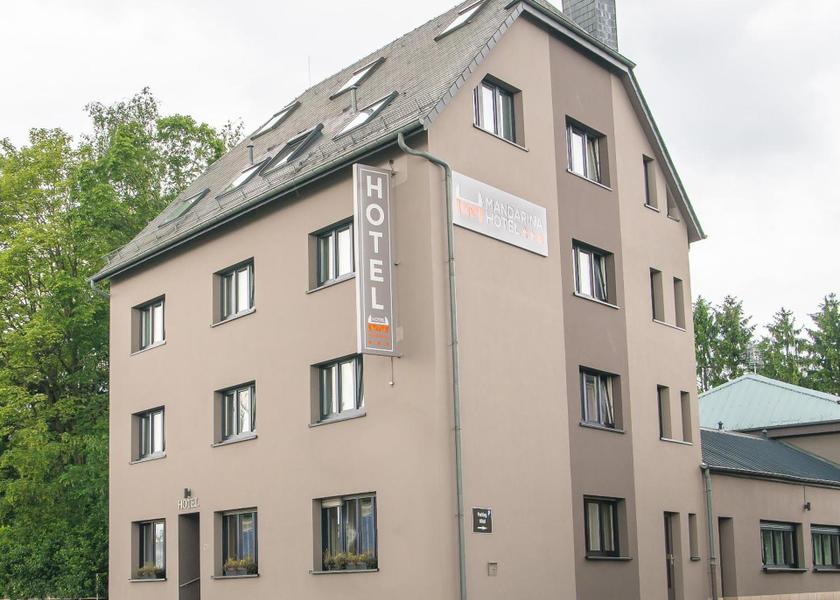 Canton Luxembourg Strassen exterior view