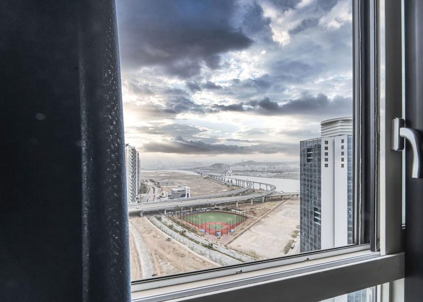  Incheon Exterior Detail