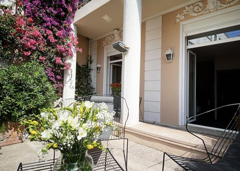 Provence - Alpes - Cote d'Azur Cannes Entrance