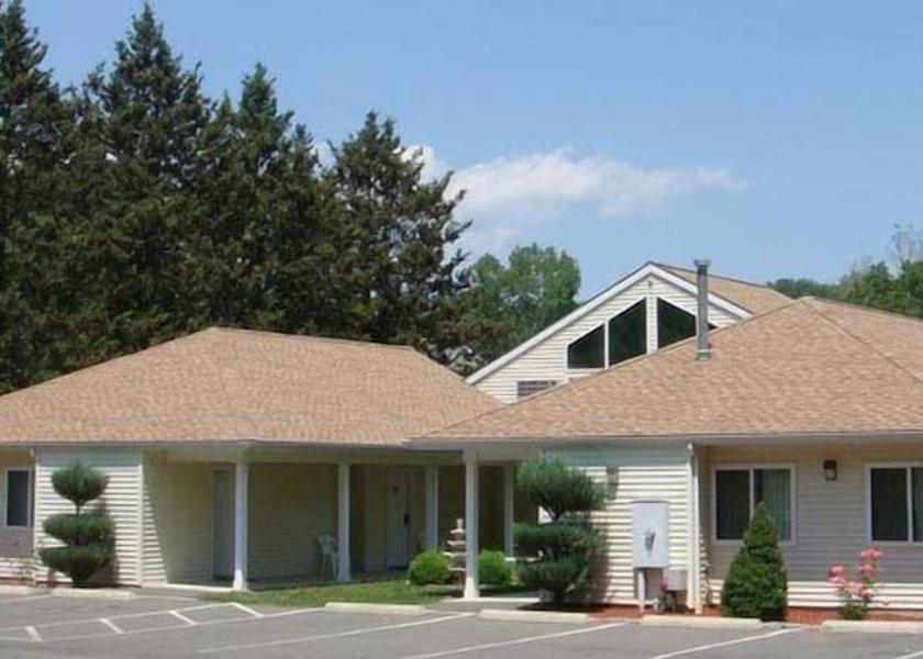 Pennsylvania New Milford Exterior Detail