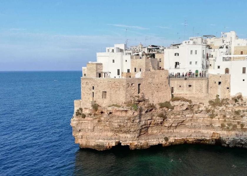 Puglia Polignano a Mare Front of property
