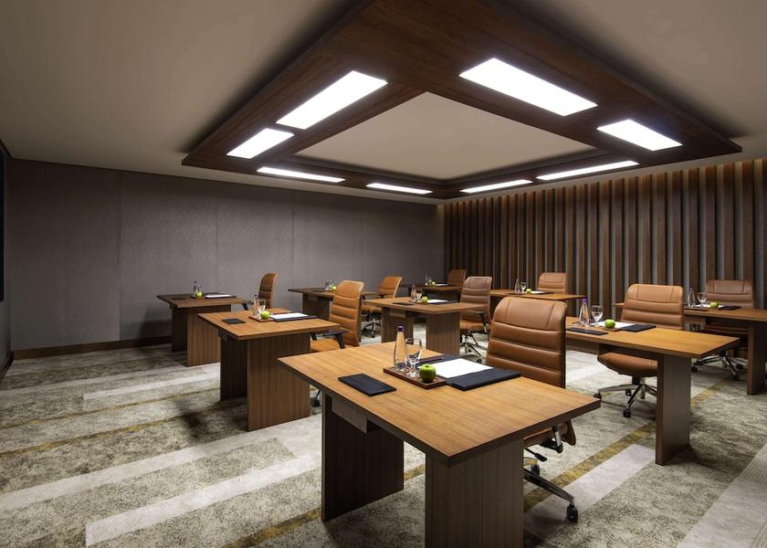  Jeddah Meeting Room