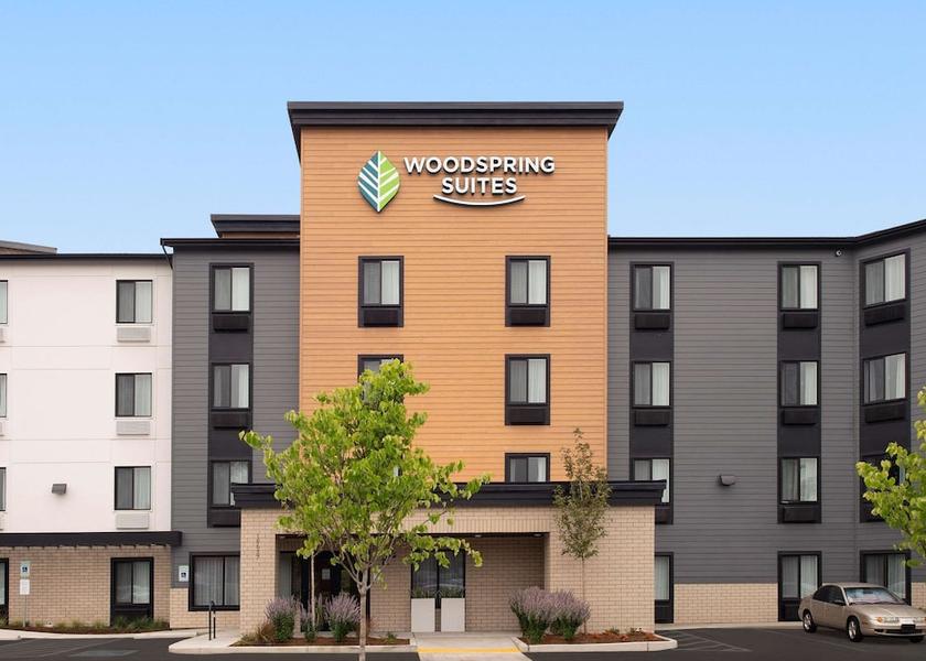 Washington Tukwila Exterior Detail