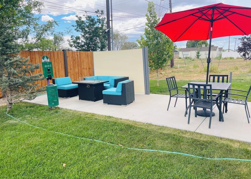 Utah Blanding Exterior Detail