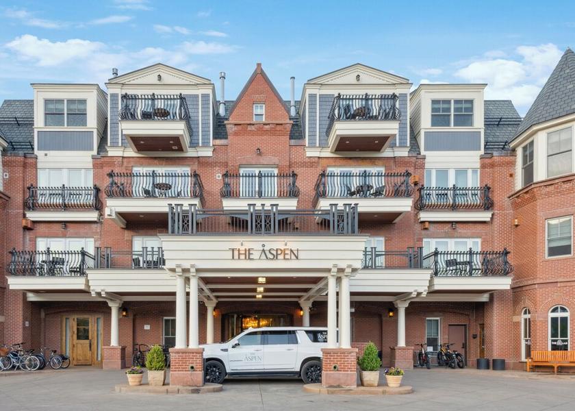 Colorado Aspen Exterior Detail