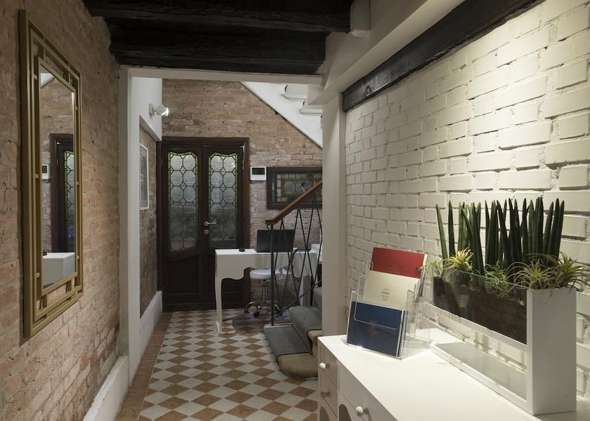Veneto Venice Interior Entrance