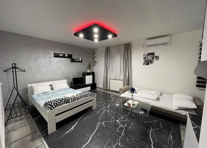 Montana Belgrade Room