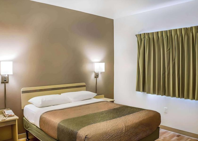 Indiana Fishers Room