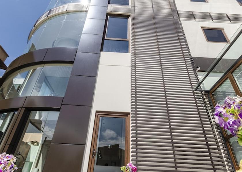 La Paz La Paz Exterior Detail