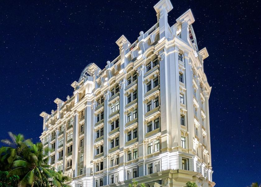 An Giang Province Phu Quoc Front of property - evening/night