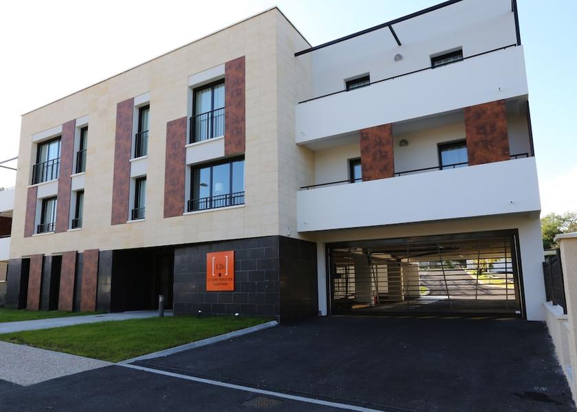 Nouvelle-Aquitaine Blanquefort Facade