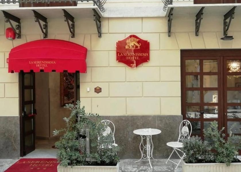 Sicily Palermo Property Grounds